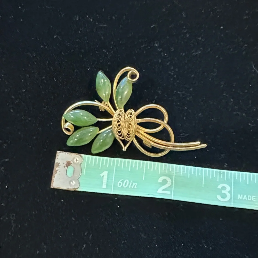 Vintage Jade and Gold Floral Brooch